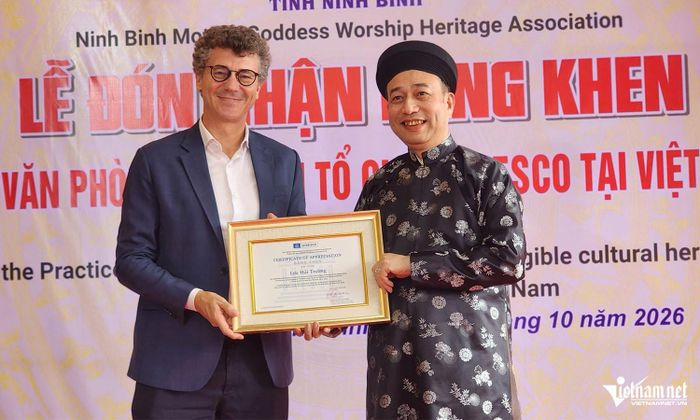 Các nghệ nhân được vinh danh. 