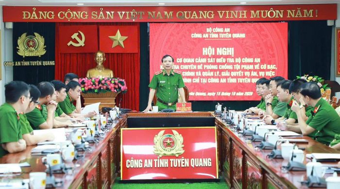 Toàn cảnh hội nghị. Ảnh: Công an tỉnh Tuyên Quang