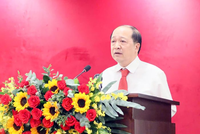 Ông Lê Văn Khoa, Giám đốc Sở Y tế tỉnh Khánh Hòa tại kỳ họp ngày 15/10. Ảnh: Xuân Ngọc