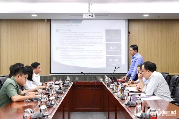 Thứ trưởng Thường trực Nguyễn Hoài Anh yêu cầu các đơn vị khẩn trương hoàn thiện dữ liệu, đẩy sớm thời hạn ký số và chia sẻ dữ liệu, bảo đảm kết nối trước ngày 10/11