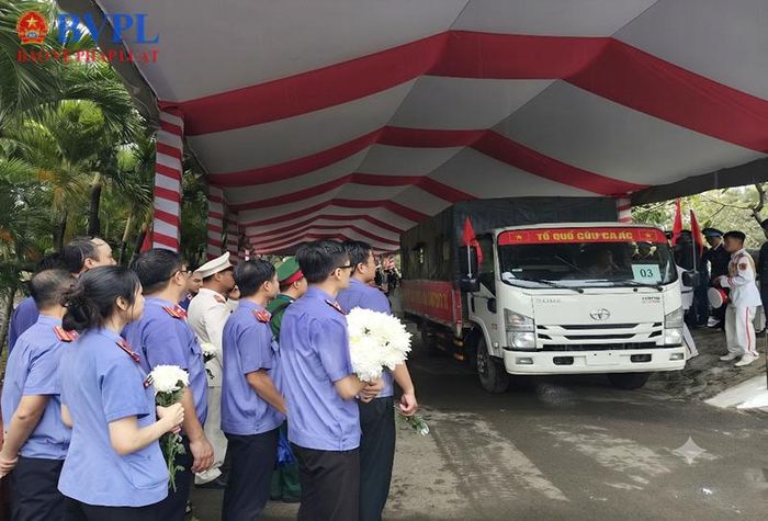  Thành kính đón 731 liệt sĩ về an táng tại Nghĩa trang Liệt sĩ TP Hồ Chí Minh.
