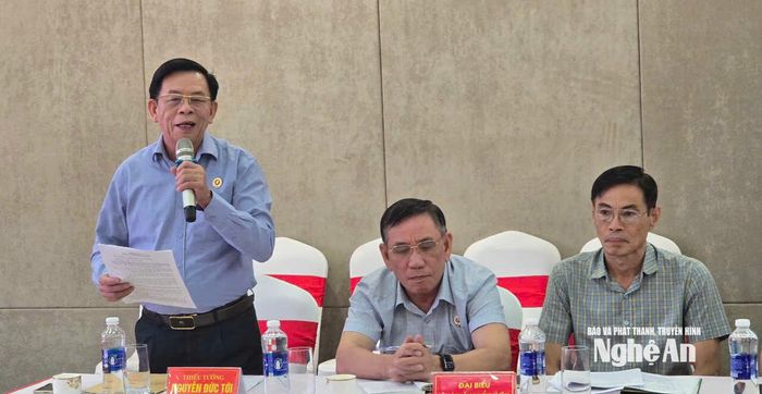 Đại biểu tham luận tại hội nghị.