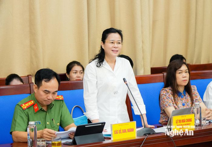 Giám đốc Sở Y tế Lê Thị Hoài Chung phát biểu về kết quả, nhiệm vụ của Ngành Y tế. Ảnh: TL