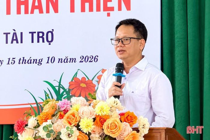  Ông Hoàng Trọng Thủy - Trưởng đại diện Tổ chức Zhi Shan Foundation phát biểu tại chương trình. 