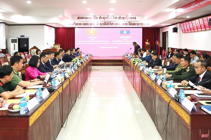 Toàn cảnh hội nghị.
