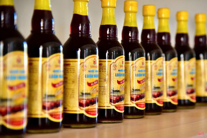 Sản phẩm nước mắm Luận Nghiệp đạt chuẩn OCOP 5 sao.