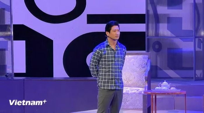 Vở kịch "Ai là cha tôi" khai thác những câu chuyện gia đình trong đời sống hiện đại. (Ảnh: Hồng Hải/Vietnam+)