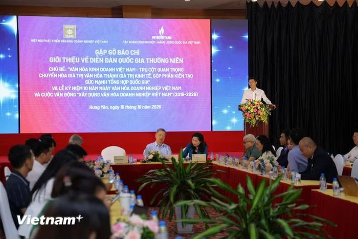 Quang cảnh buổi gặp gỡ báo chí thông tin về Diễn đàn Quốc gia thường niên “Văn hoá với Doanh nghiệp.” (Ảnh: PV/Vietnam+)