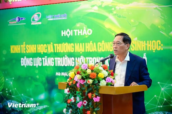 Tiến sỹ Trần Văn Tùng, Chủ tịch Hội Thông tin Khoa học và Công nghệ Việt Nam, nguyên Thứ trưởng Bộ Khoa học và Công nghệ phát biểu tại sự kiện. (Ảnh: Minh Sơn/Vietnam+)