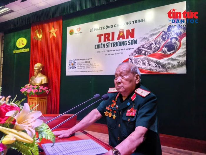 Thiếu tướng Võ Sở, Chủ tịch Hội Truyền thống Trường Sơn - Đường Hồ Chí Minh Việt Nam phát biểu tại chương trình.