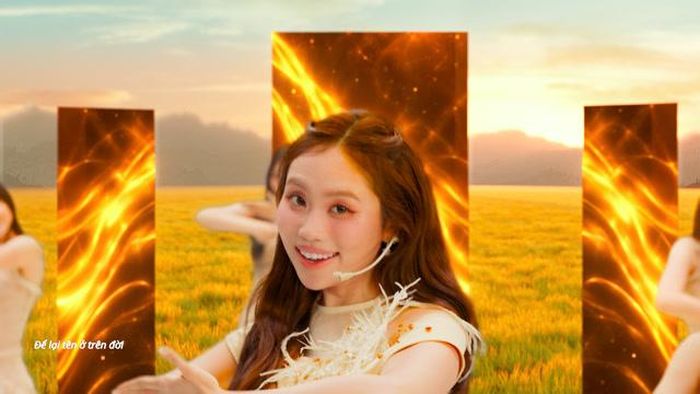 Phương Mỹ Chi trở lại với MV Gạo của ta.