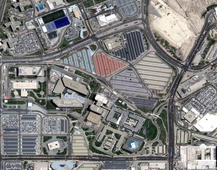 Hình ảnh vệ tinh chụp ngày 2/7 cho thấy trụ sở của công ty dầu khí quốc doanh Saudi Aramco của Arab Saudi tại Dhahran trước khi bị tấn công vào đêm thứ Ba, ngày 13/10, gây ra một vụ cháy nhỏ. Ảnh: Reuters.