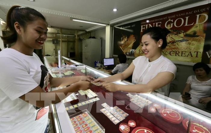 Cập nhật mới nhất giá vàng hôm nay 15/10. Ảnh: Trần Việt - TTXVN