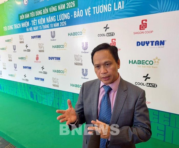 Tiến sĩ Nguyễn Quốc Việt, nguyên Phó Viện trưởng phụ trách Viện Nghiên cứu Kinh tế và Chính sách (VERP), Trưởng nhóm Nghiên cứu vĩ mô, Trường Đại học Kinh tế, Đại học Quốc gia Hà Nội phát biểu. Ảnh: A.N/Bnews/vnanet.vn