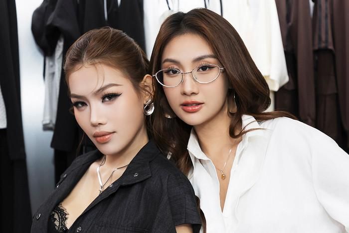 Dù lựa chọn hai hình tượng khác nhau, cả hai vẫn tạo nên màn kết hợp ăn ý khiến khung hình như "sáng bừng".