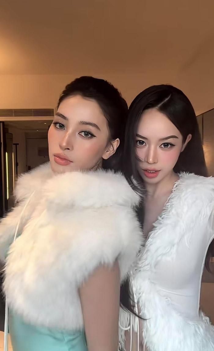 Khoảnh khắc Tiểu Vy và Thanh Thủy chung khung hình khiến khán giả thích thú.