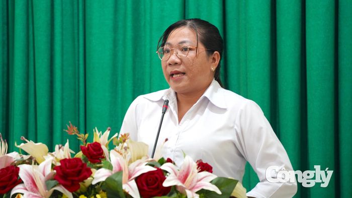 Đại diện các đơn vị tham luận tại hội nghị.