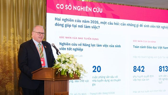 Ông Paul Bennett, Giám đốc điều hành khối marketing và tuyển sinh BUV. Ảnh: Lam Kiều