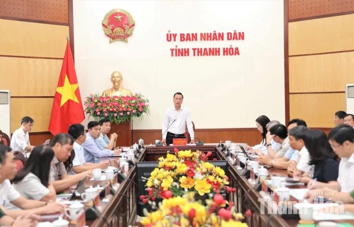 Chủ tịch UBND tỉnh Tô Anh Dũng phát biểu chỉ đạo tại điểm cầu Thanh Hóa sau hội nghị của Chính phủ.