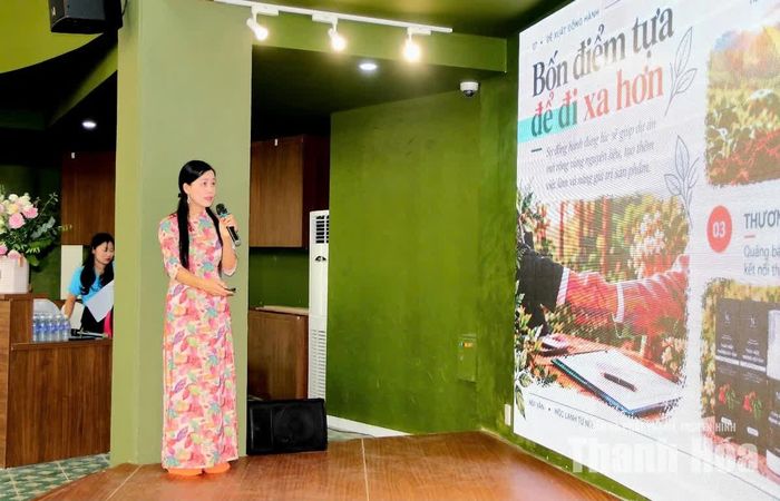 Thí sinh thuyết trình ý tưởng tại cuộc thi.