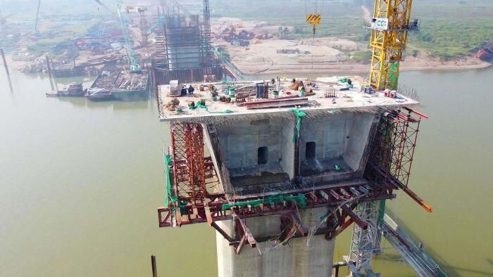 Công trình có chiều dài khoảng 6km theo phạm vi dự án được công bố, kết nối khu vực Đan Phượng và Mê Linh, tạo thêm tuyến vượt sông Hồng ở phía Bắc Thủ đô. 