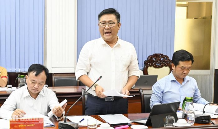 Đại diện doanh nghiệp báo cáo khó khăn, vướng mắc.