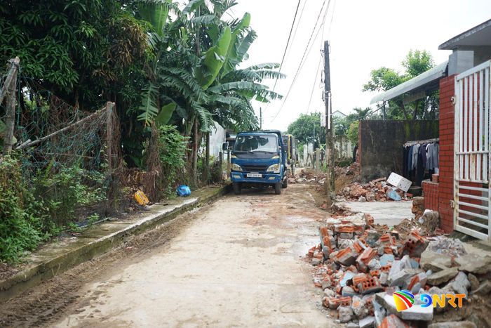 Tuyến đường qua khu vực cụm Hòa Mỹ, thôn Đại Nghĩa (xã Đại Lộc) được nâng cấp, mở rộng sau khi người dân bàn giao mặt bằng. Ảnh: Đ.VIỆT