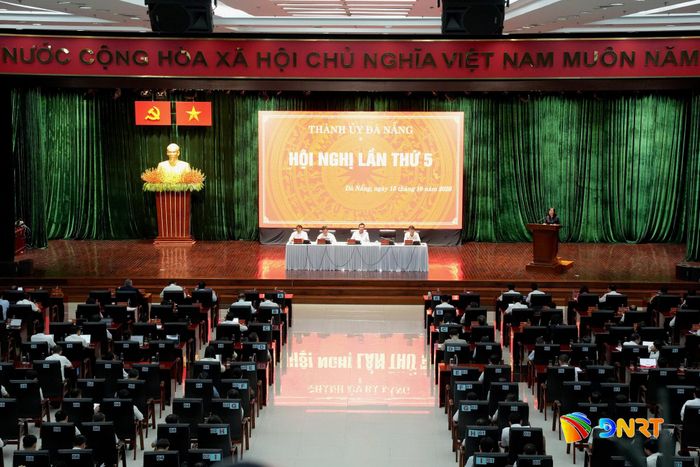 Quang cảnh hội nghị sáng 15/10. Ảnh: T.CÔNG