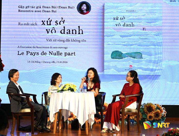 Quang cảnh buổi giao lưu. Ảnh: KHÁNH LINH