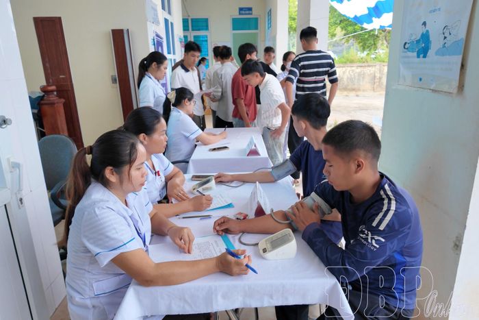 Công dân xã Mường Tùng khám sơ tuyển sức khỏe thực hiện nghĩa vụ quân sự năm 2027.