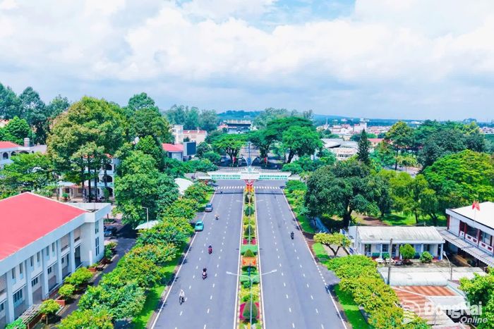 Hạ tầng giao thông, đô thị ở phường Long Khánh, thành phố Đồng Nai. Ảnh: Công Nghĩa