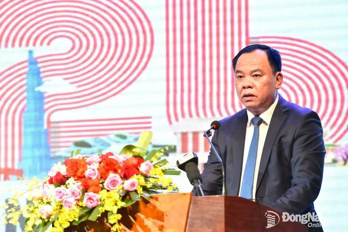 Phó Bí thư Thành ủy Võ Tấn Đức phát biểu tại hội nghị. Ảnh: Ngọc Liên