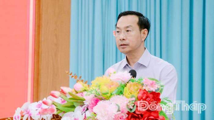 Đồng chí Nguyễn Thanh Nhàn phát biểu tại Hội nghị.