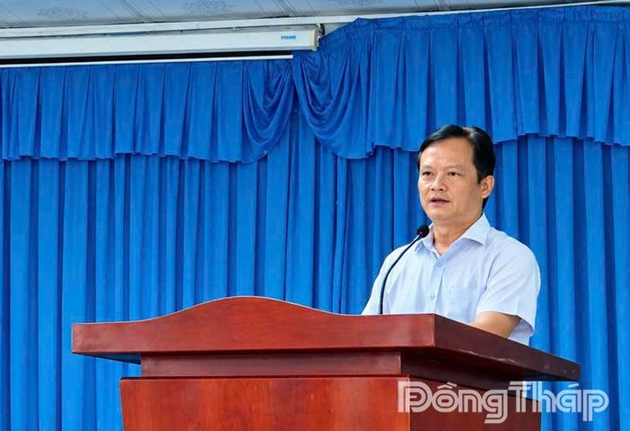 Đồng chí Trần Ngô Minh Tuấn phát biểu tại hội nghị.