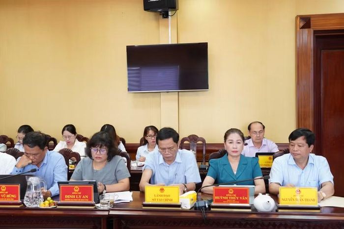  Các đại biểu dự phiên họp. Ảnh: Nguyễn Hân 