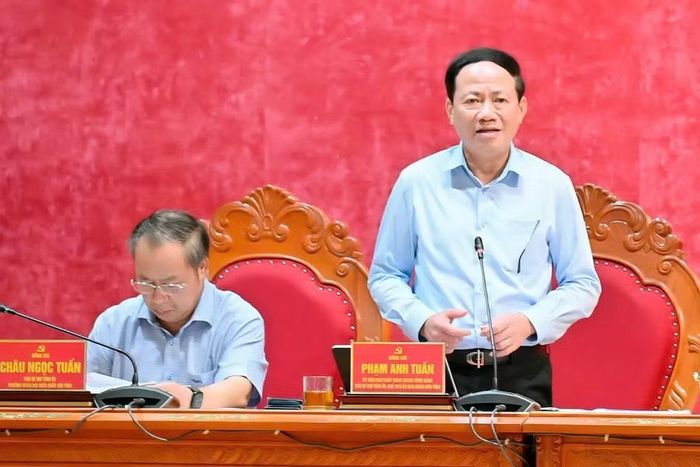  Chủ tịch UBND tỉnh Phạm Anh Tuấn yêu cầu các sở, ngành tập trung đẩy mạnh tăng trưởng, đảm bảo đạt mục tiêu tăng trưởng cả năm. Ảnh: Đức Thụy 