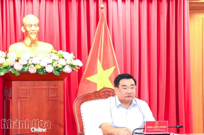 Đồng chí Trịnh Minh Hoàng tham dự hội nghị tại điểm cầu Khánh Hòa.