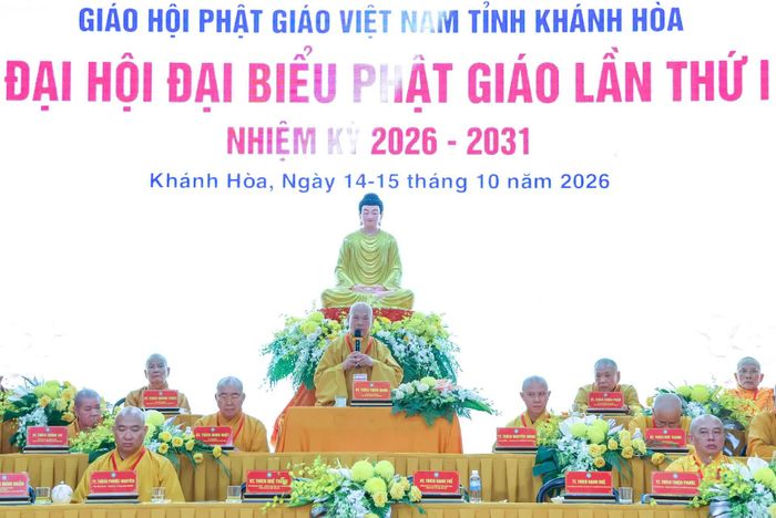 Trưởng lão Hòa thượng Thích Thiện Nhơn - Phó Pháp chủ Hội đồng Chứng minh, Chủ tịch Hội đồng Trị sự Trung ương GHPG Việt Nam phát biểu tại đại hội.