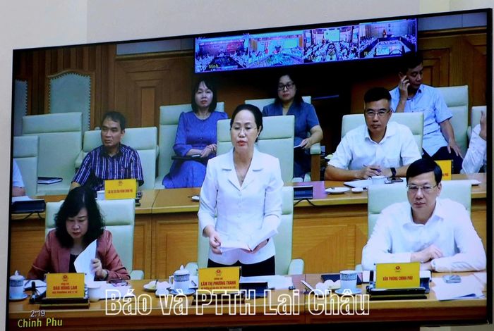 Lãnh đạo Bộ Văn hóa, Thể Thao và Du lịch phát biểu tại hội nghị.