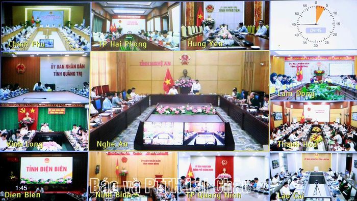 Quang cảnh hội nghị trực tuyến.