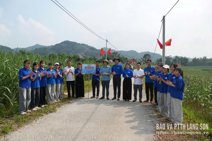 Tỉnh đoàn và các đơn vị phối hợp khánh thành công trình "Tuyến đường 26/3" tại xã Quốc Việt