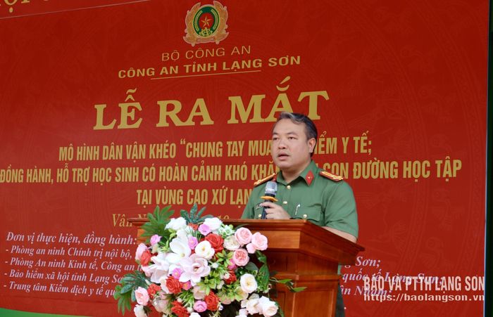Lãnh đạo Công an tỉnh phát biểu tại buổi lễ