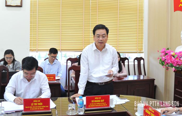 Đồng chí Vũ Hoàng Quý, Ủy viên BTV Tỉnh ủy, Chủ nhiệm UBKT Tỉnh ủy phát biểu tại buổi làm việc