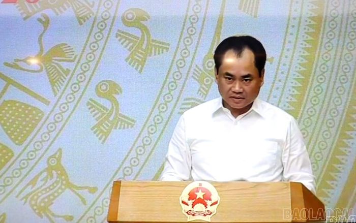 Bộ trưởng Bộ Nông nghiệp và Môi trường phát biểu tại hội nghị.