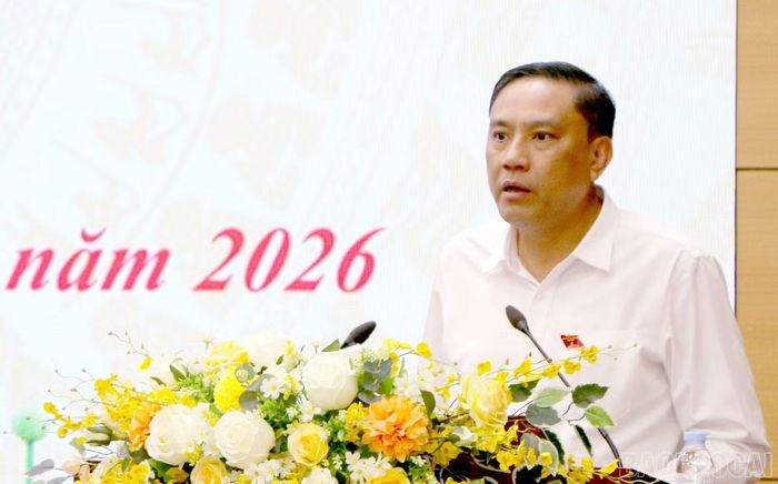 Đồng chí Phó Bí thư Thường trực Tỉnh ủy, Chủ tịch HĐND tỉnh phát biểu bế mạc kỳ họp.