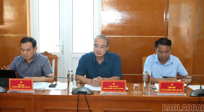 Đại diện sở, ngành dự hội nghị