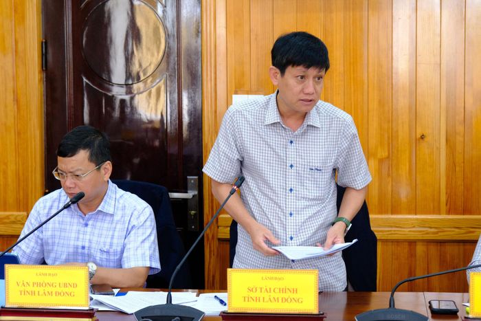 Ông Võ Đức Tuấn, Phó Giám đốc Sở Tài chính phát biểu tại buổi làm việc