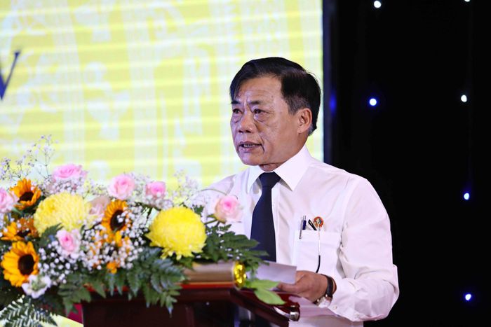 Tỉnh ủy viên, Chánh án Tòa án nhân dân tỉnh Lâm Đồng Nguyễn Văn Thanh (Cụm trưởng cụm thi đua số V) phát biểu khai mạc hội nghị