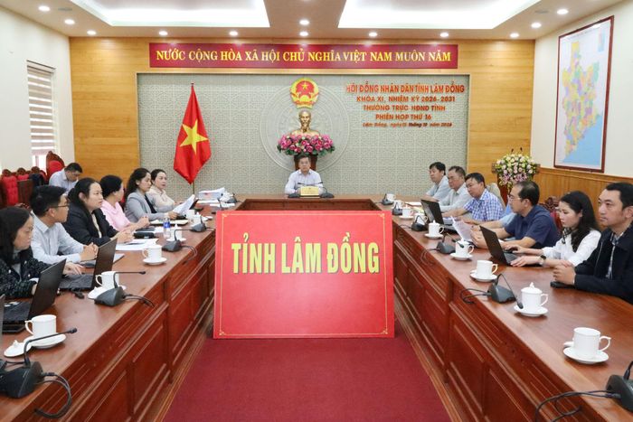 Các đại biểu dự hội nghị tại điểm cầu Đảng ủy HĐND tỉnh Lâm Đồng. (Ảnh: Hữu Phúc)