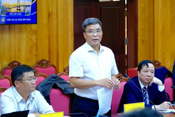 Ông Trần Văn Thi, Giám đốc Ban Quản lý dự án Mỹ Thuận phát biểu tại buổi làm việc